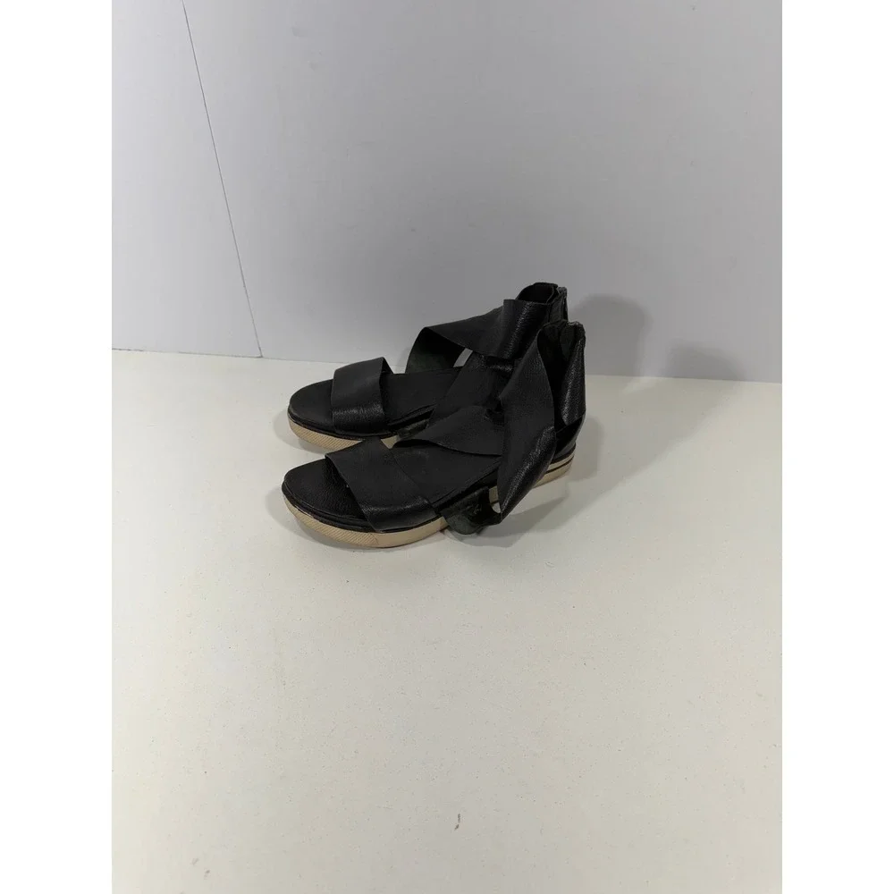 Eileen Fisher‎ Black Leather Crisscross Platform Sandals Back Zip Size 6.5